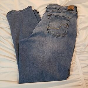 Levi's Jeans 35x30 signature. Total shaping, stretchy jeans.